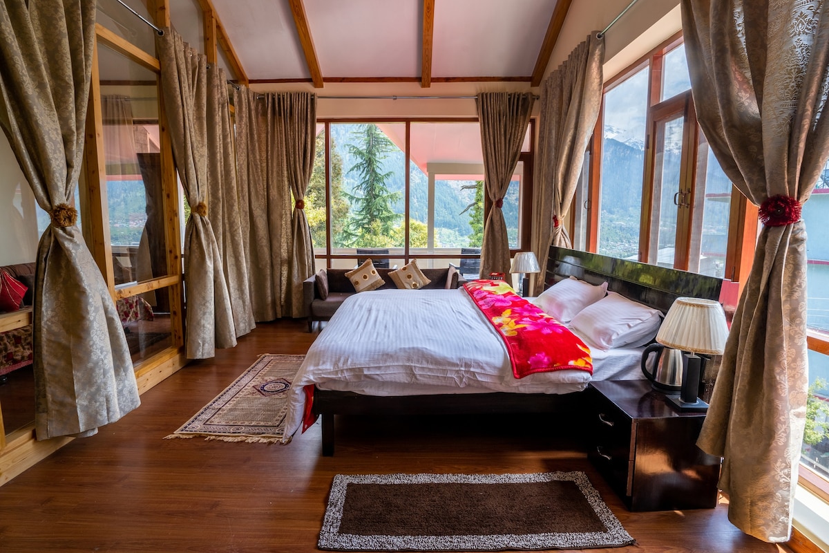 The ForestBound Cottage 5BHK烧烤壁炉Manali