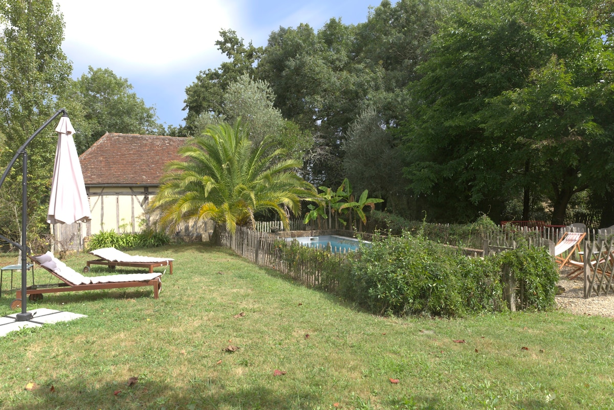 Haou de Campagne -带泳池的美丽房子