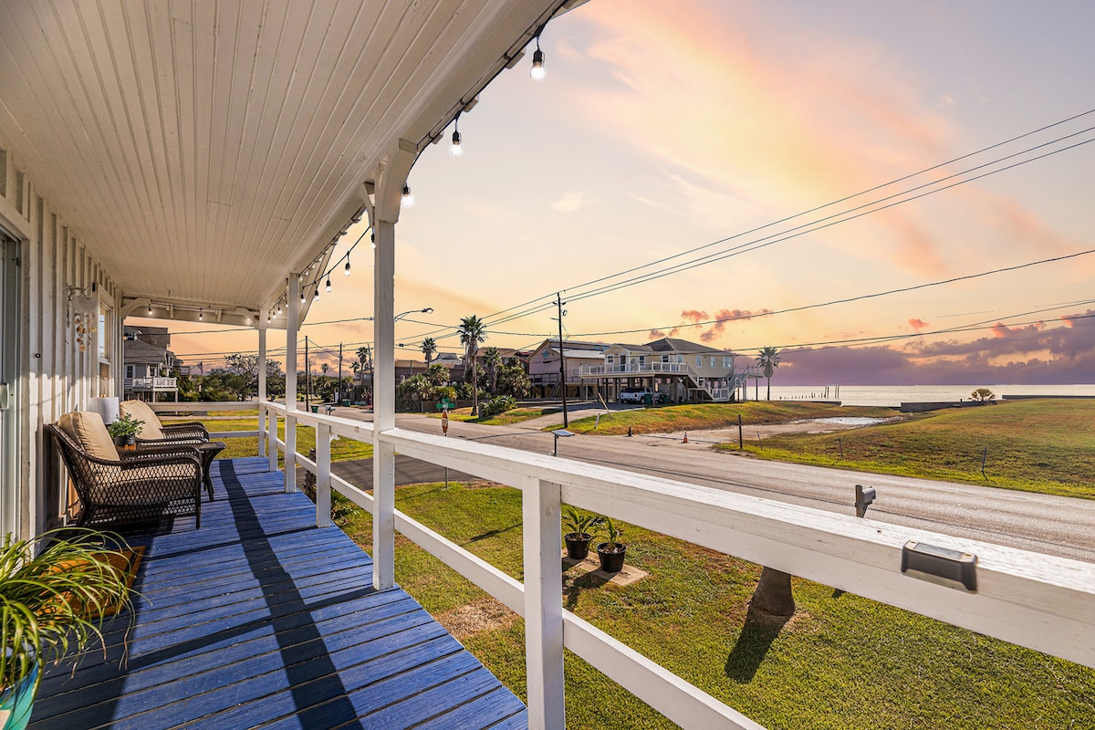 Charming Water View Bungalow.