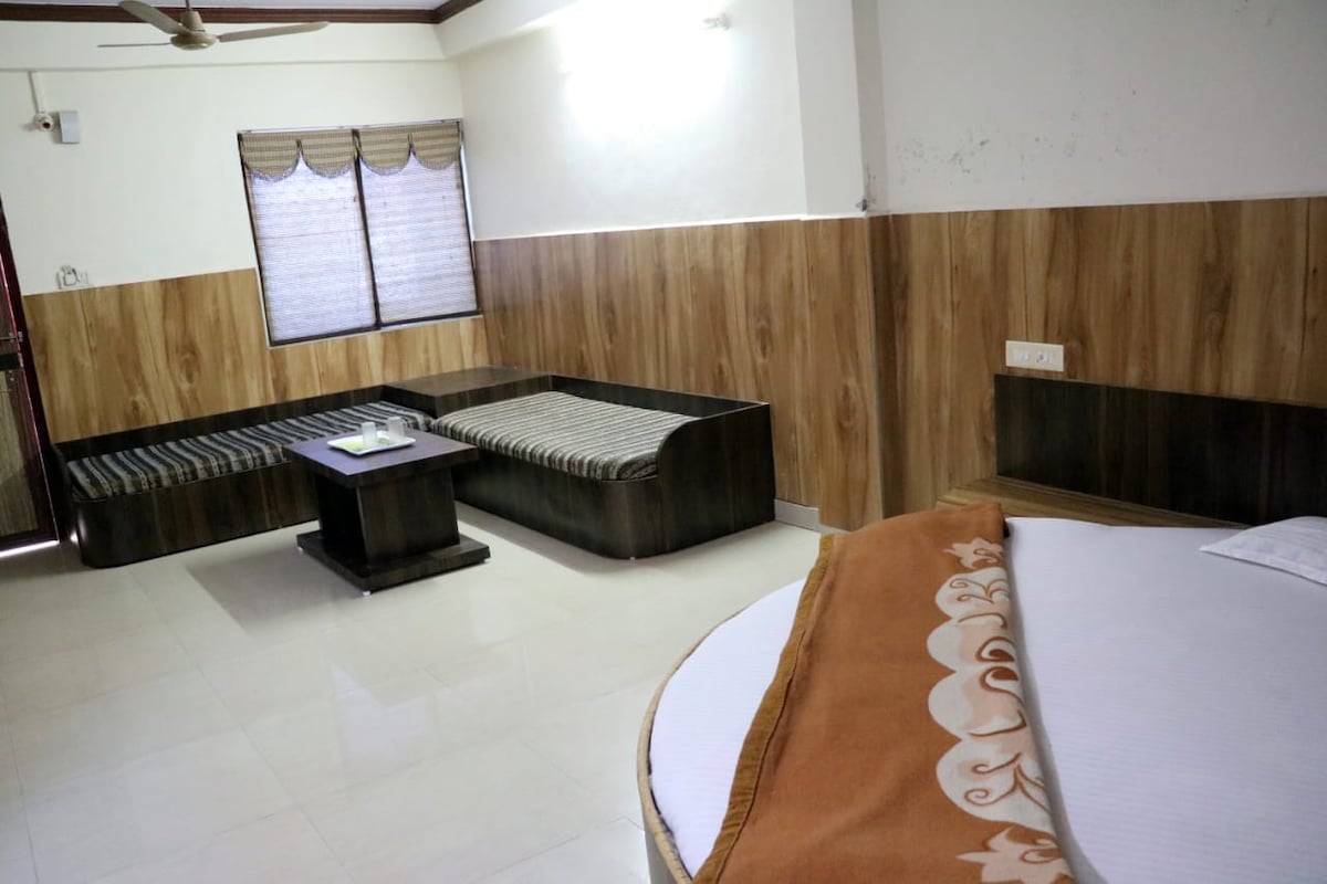 Pachmarhi Jain Residency的独立房间