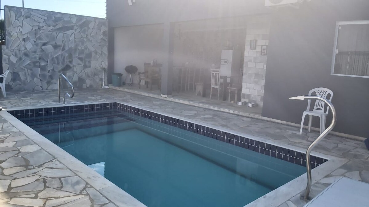 Casa com 4 suites piscina aquecida espaço gourmet