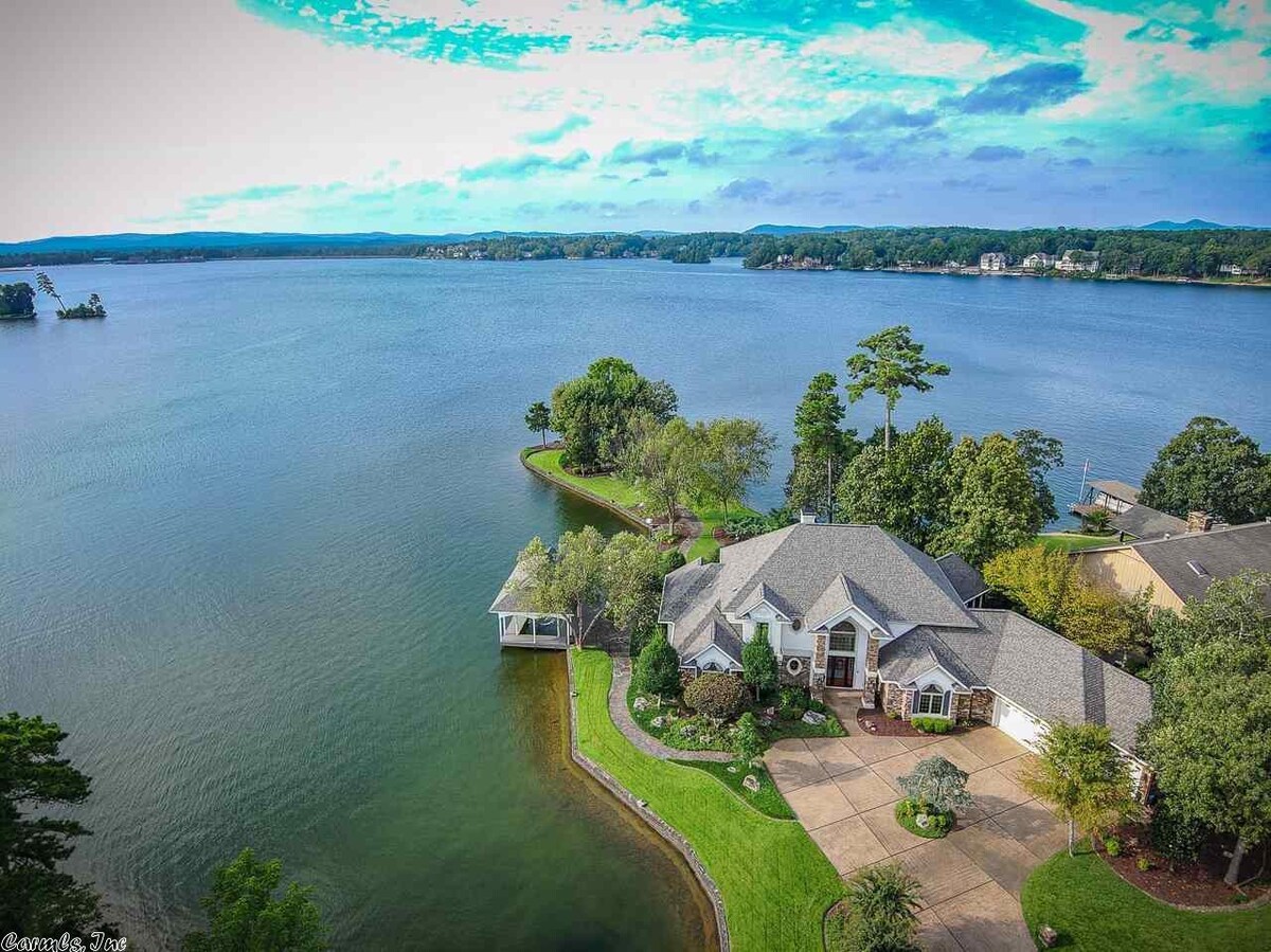 巴尔博亚湖（ Lake Balboa ）行政房源，每个房间都可以看到湖景