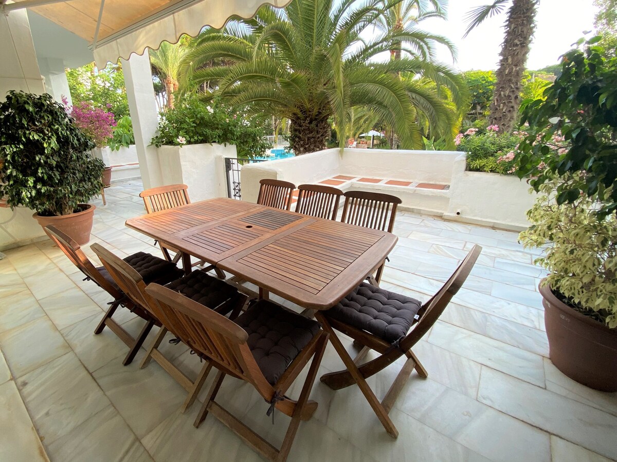 Schönes und helles Appartement, direkt am Strand