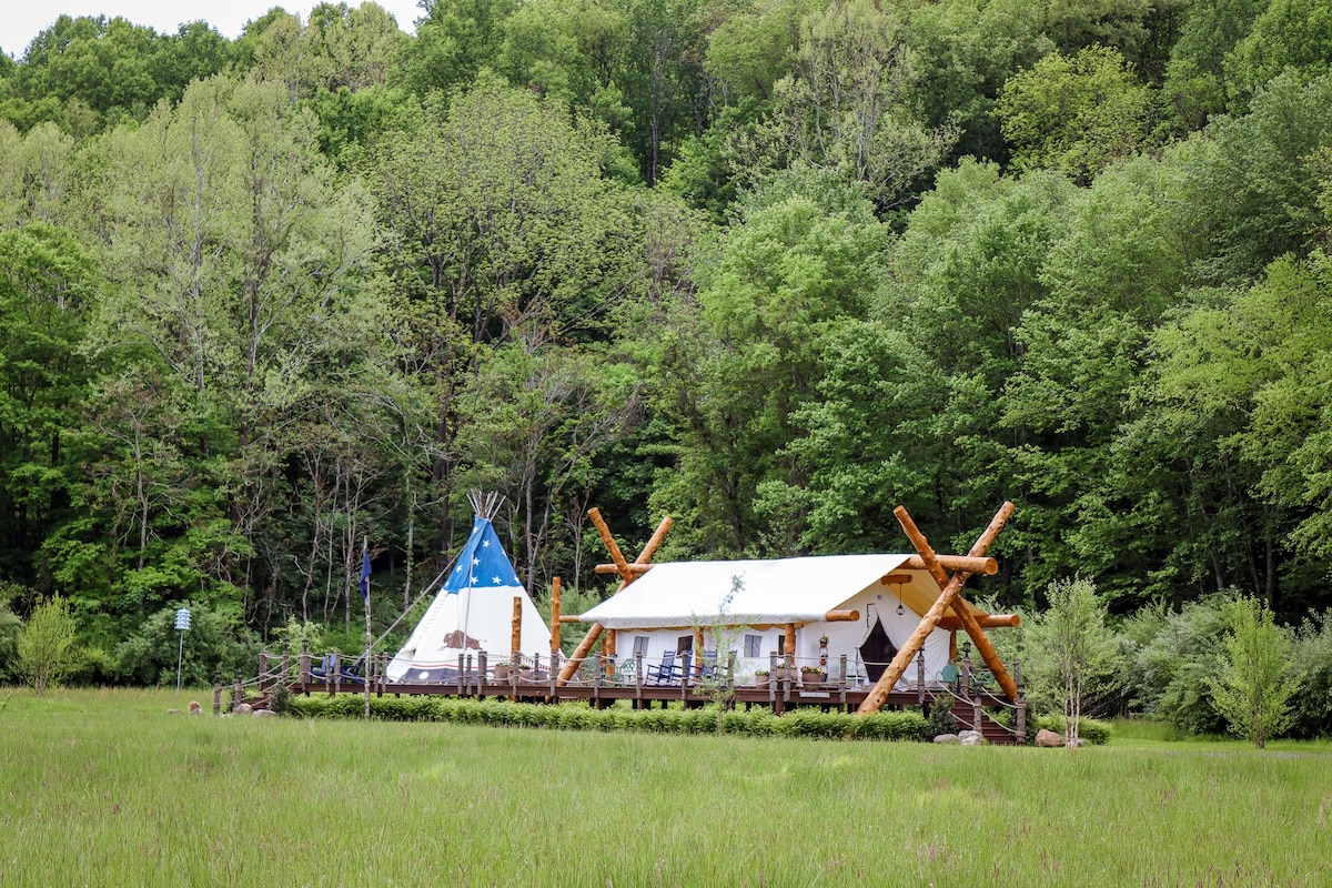 The Heron 's Nest Tent with Teepee