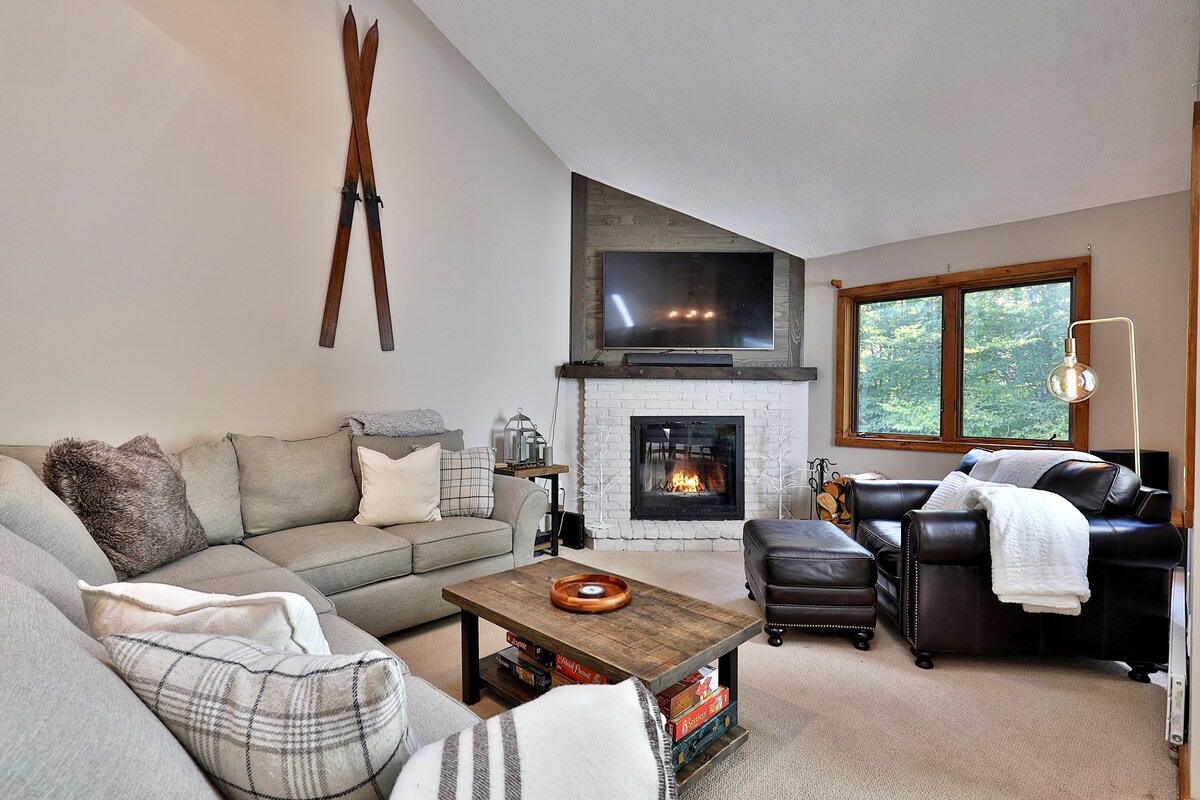 2BR/2 Bath Ski On/Ski Off Unit on Okemo Mountain