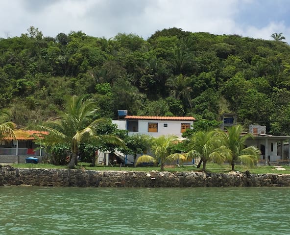 Ilha Maria Guarda的民宿