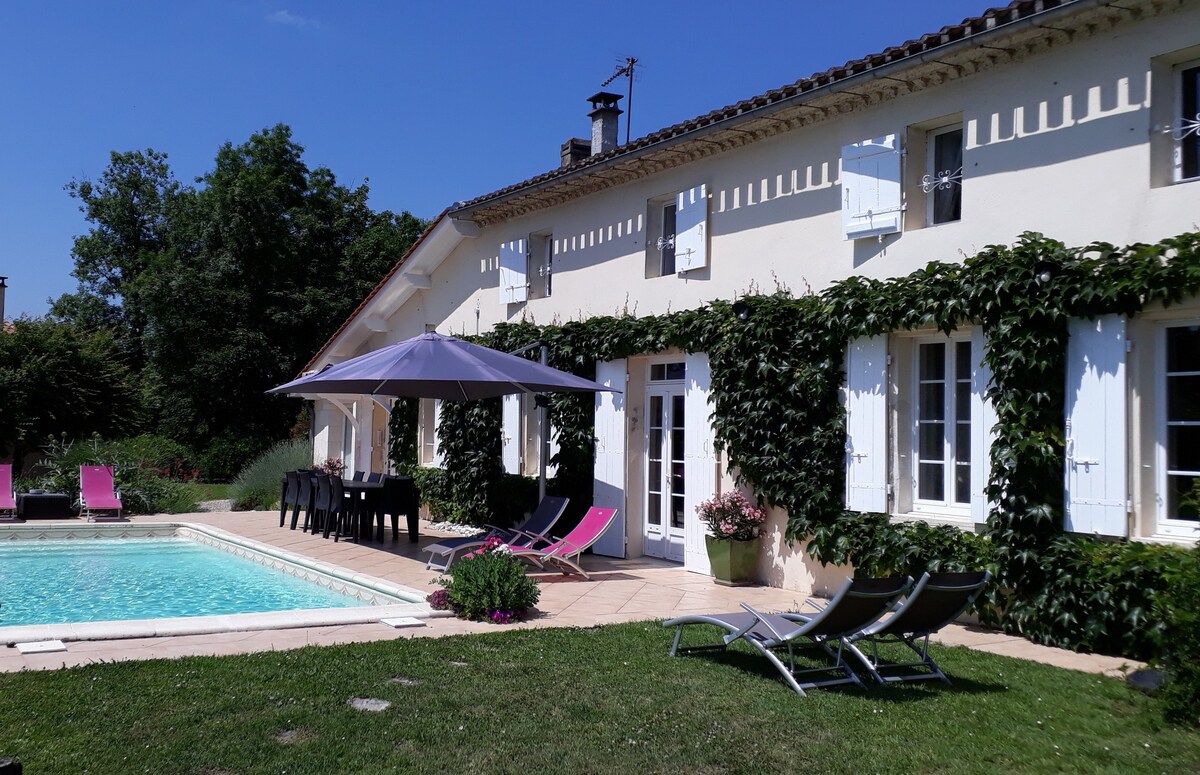 Magnifique Girondine avec vue panoramique/piscine