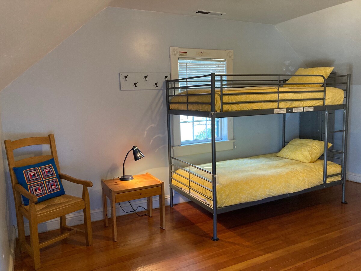 Santa Cruz Hostel (COED Shared Dorm)