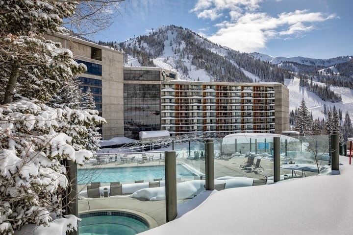 Dec 20 to 27 Ski-in/out, Luxury Apt @ Cliff Club