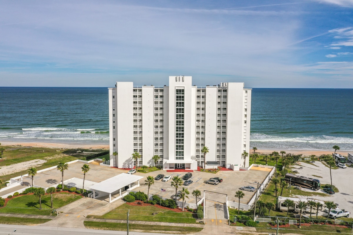 Directly on Ocean! 10th FL, 2 Bdrm Condo with Pool