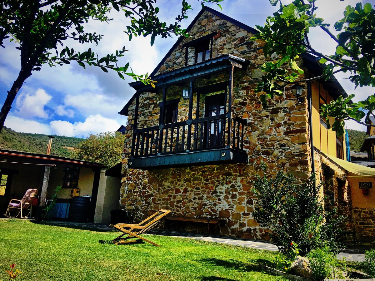 Fantástica casa con jardín privado en el Bierzo