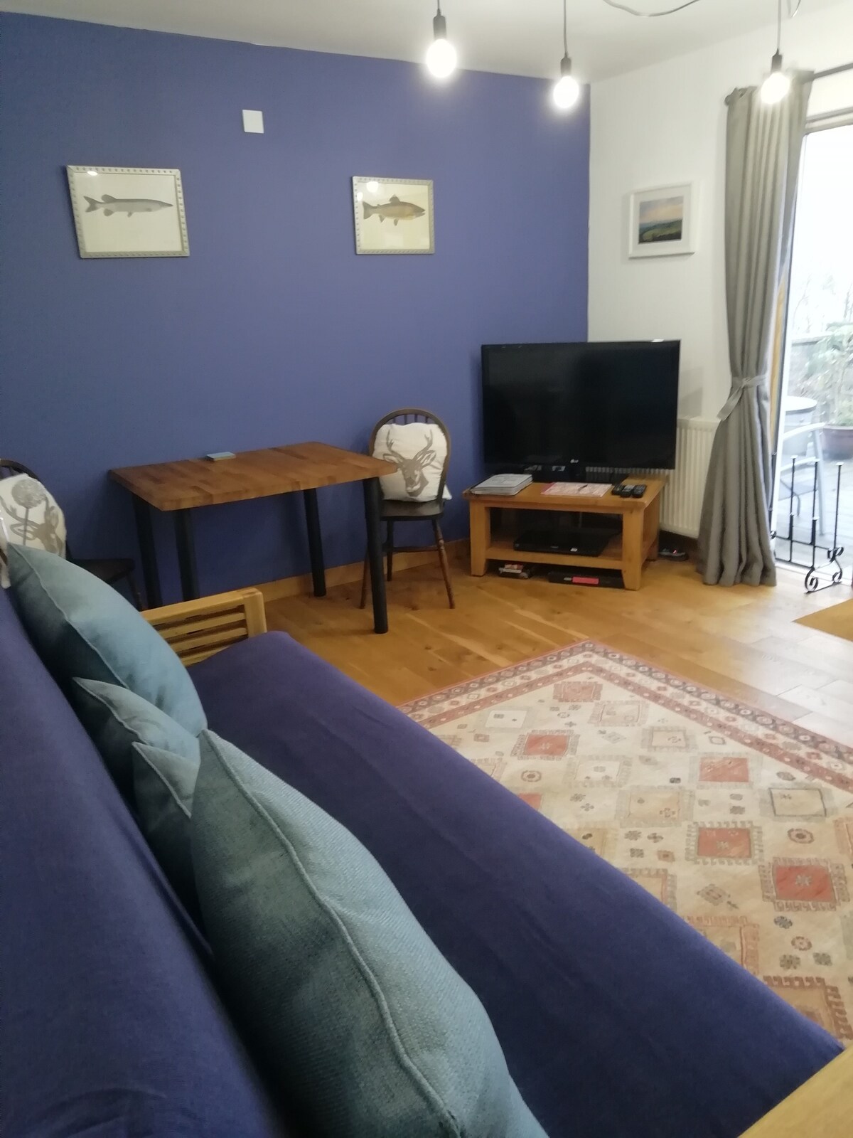 Comfortable one bed flat overlooking Loch Long