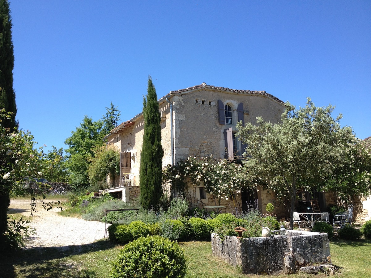 La Chambre des Fleurs du Causse, Pool