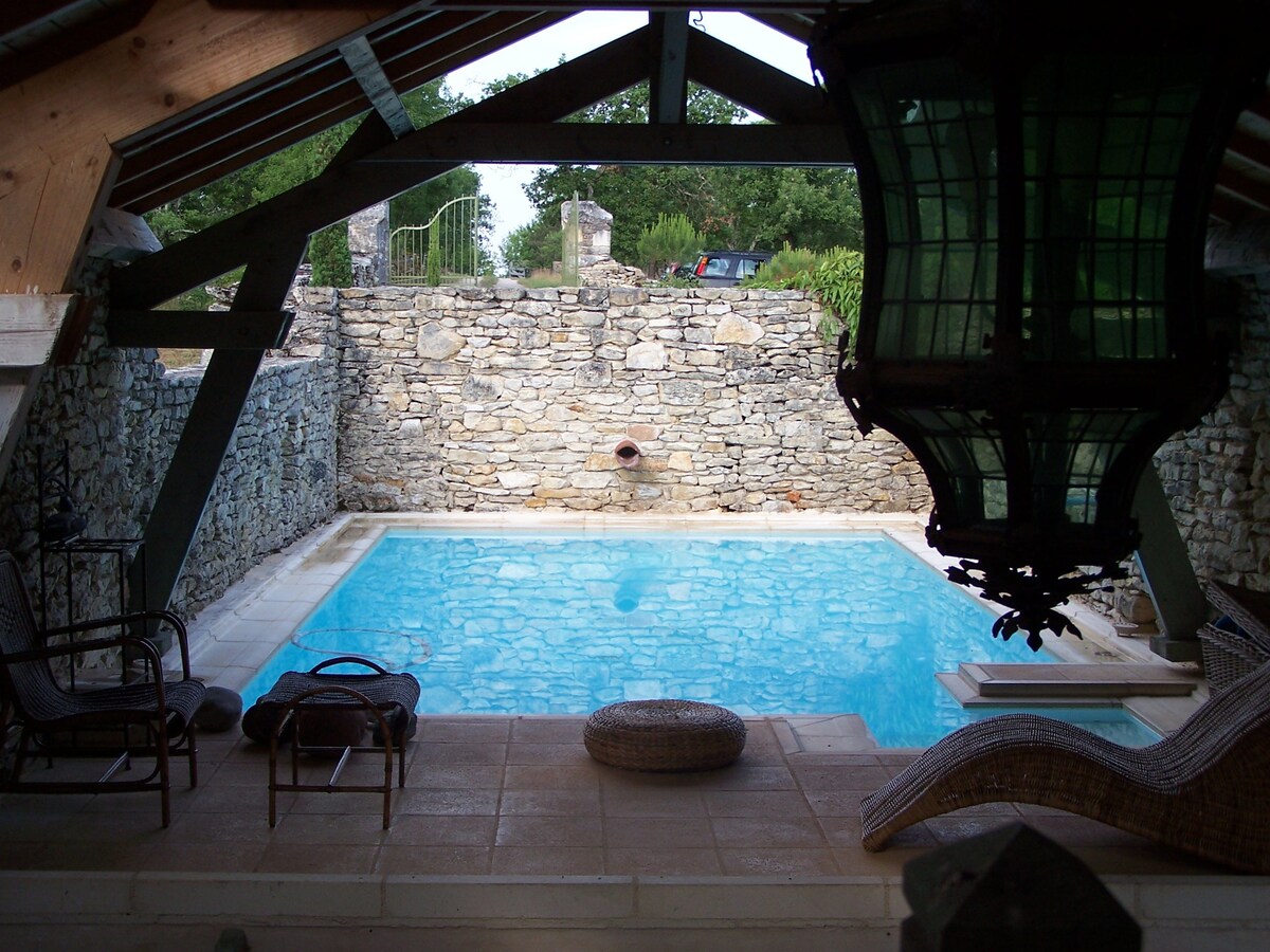 La Chambre des Fleurs du Causse, Pool