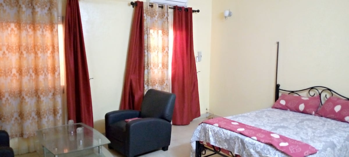 Villa  chambre privée a francophonie Niamey C