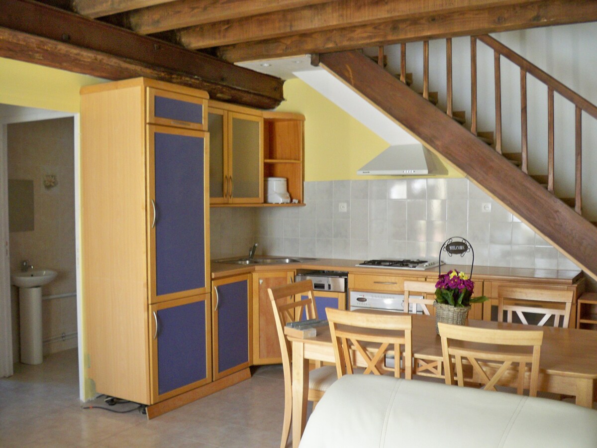 Syrah乡村小屋位于葡萄园中心-卡尔卡松（ Carcassonne ） ，可容纳6人