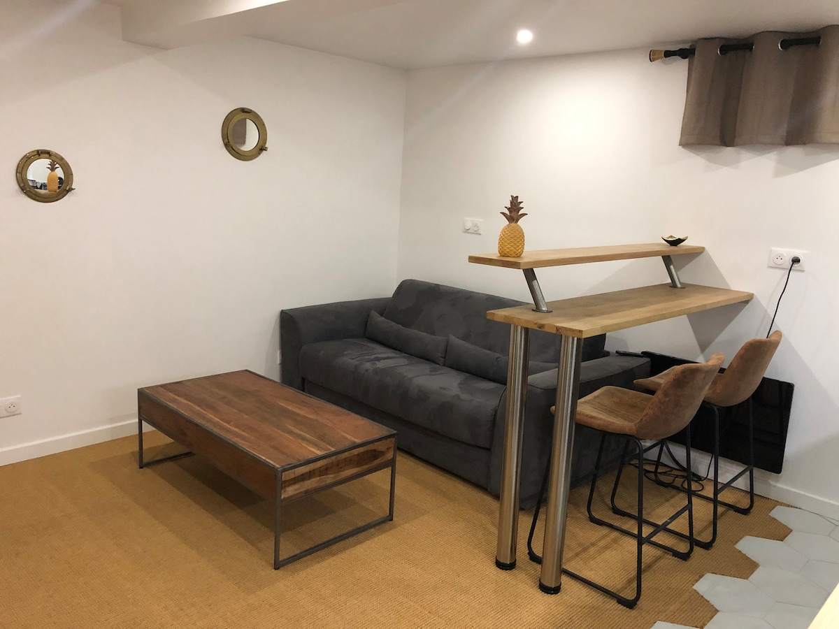 Studio calme, parking privé, RER B Paris à 25 min