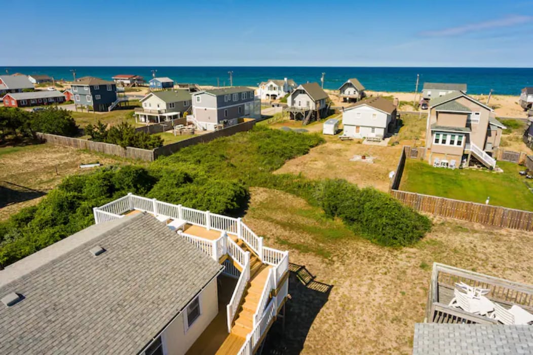 Beachside-Ocean views & Great beach access