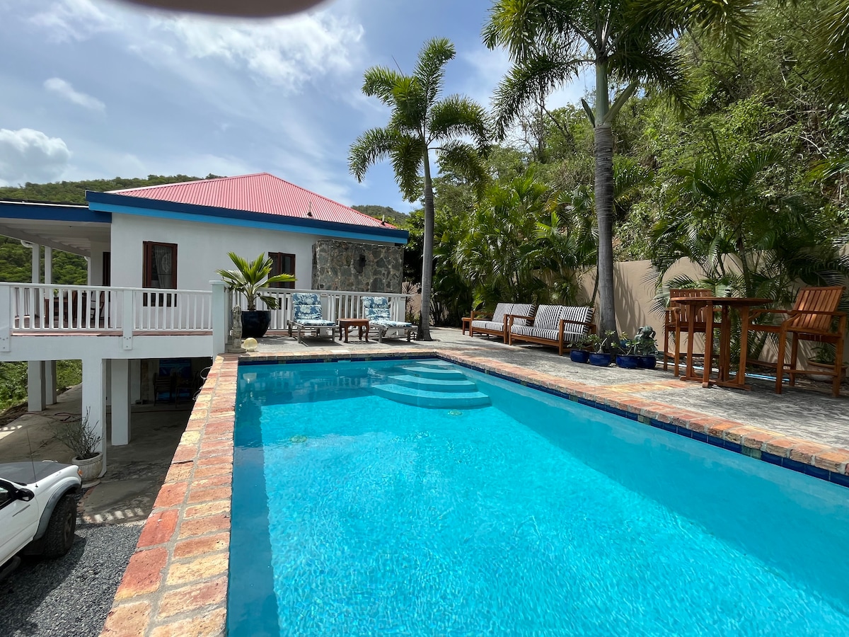 2 King Master Suites, Newly remodeled pool villa