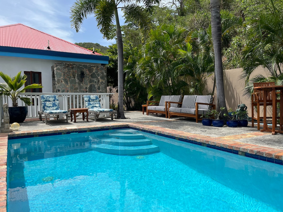 2 King Master Suites, Newly remodeled pool villa