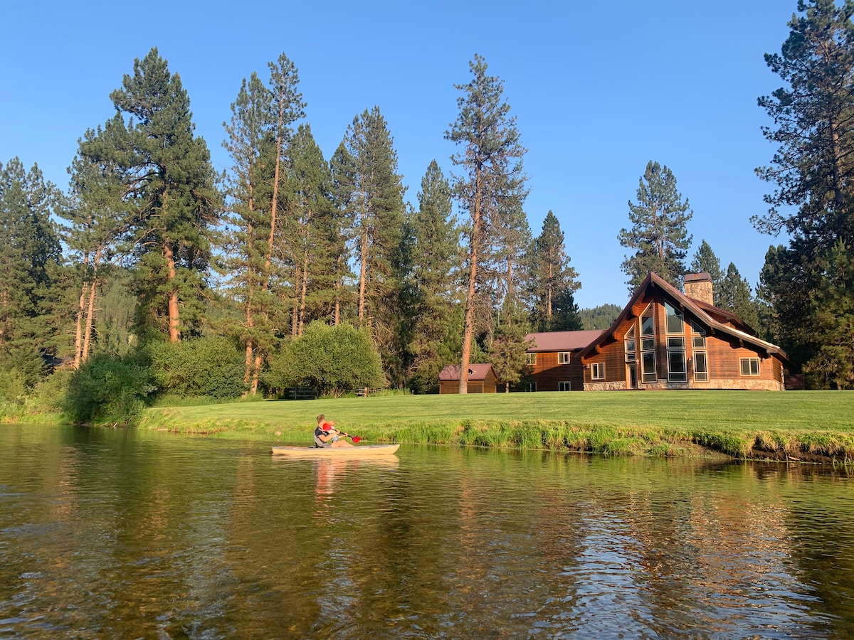 The Cabin at Wooded River