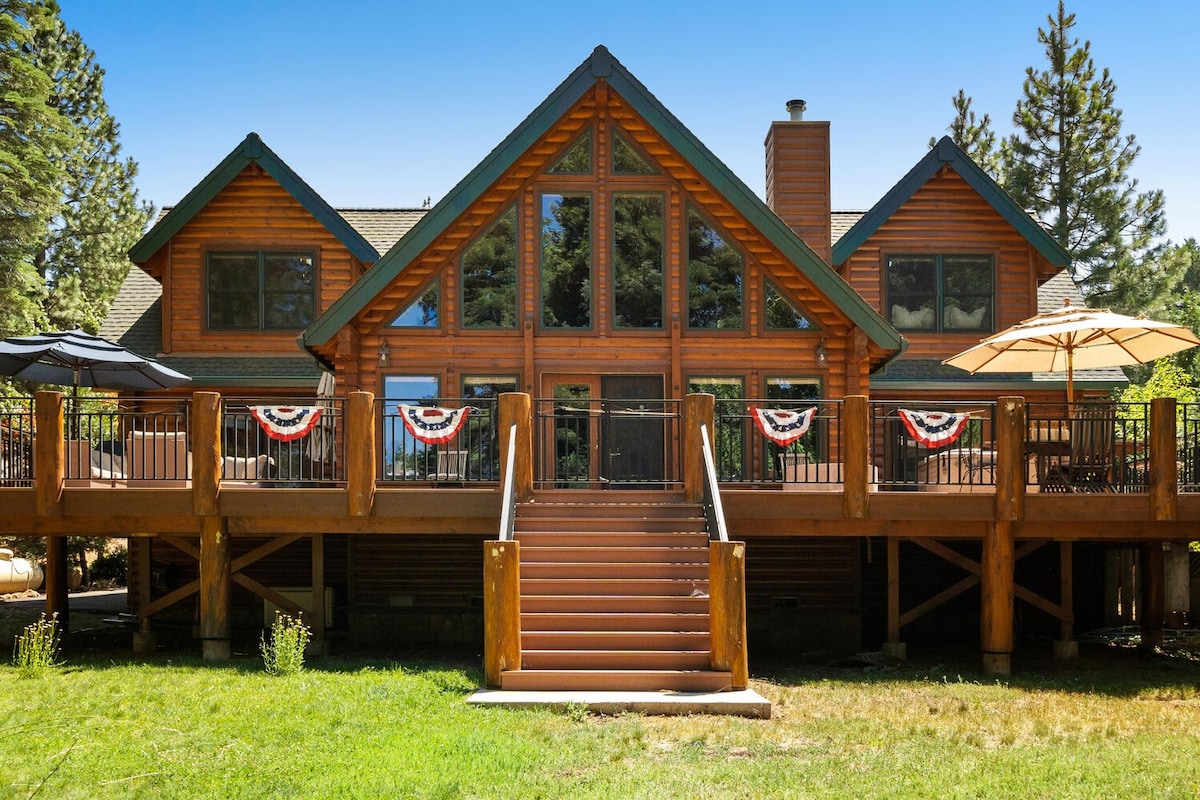 Golf Course Luxury Log Cabin at Lake Almanor West