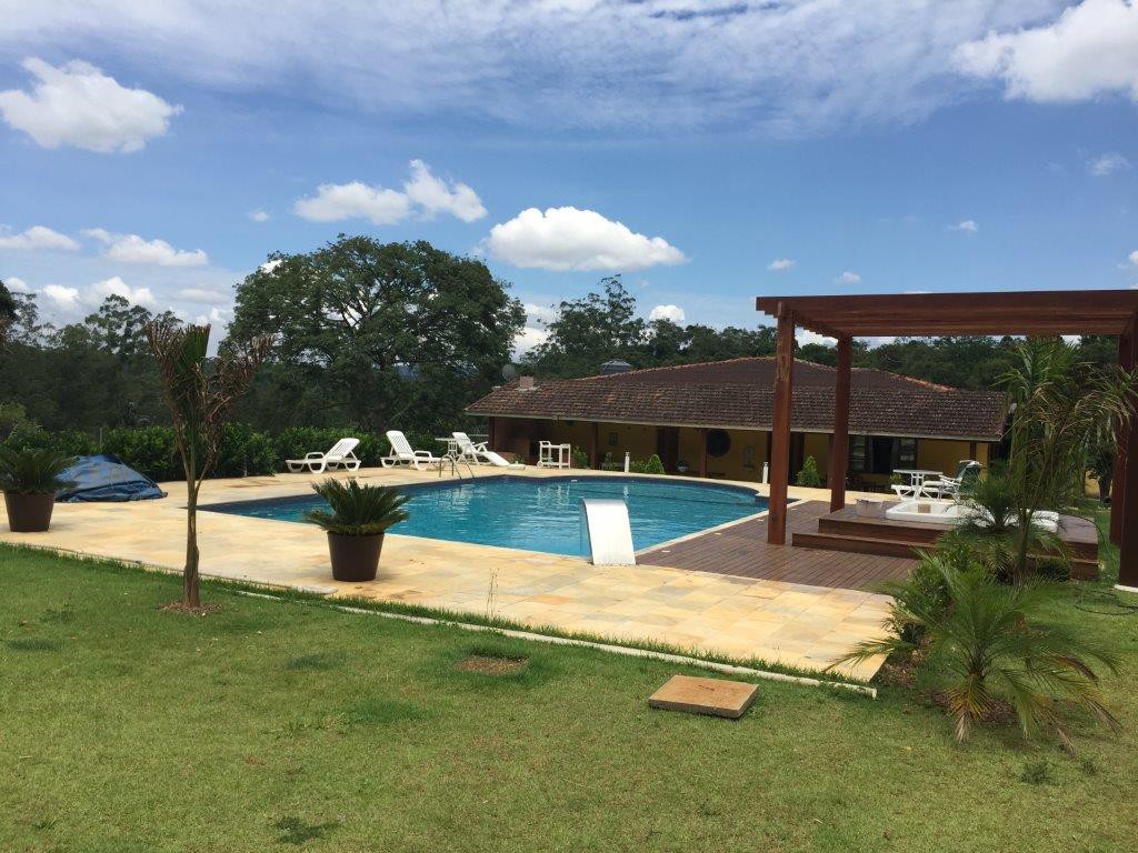 Casa de campo com piscina, SPA e campo de futebol