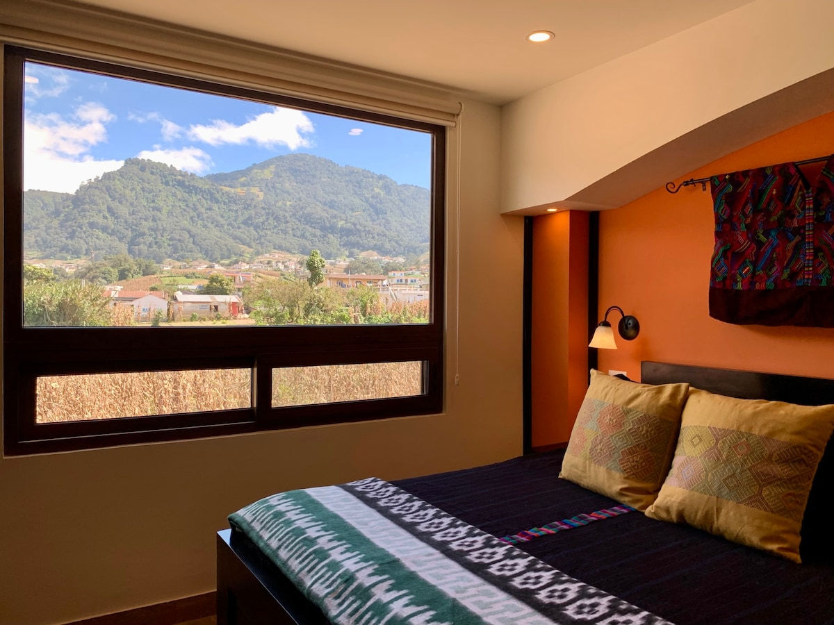 Deluxe Suite "Santiago" near Laguna Chicabal