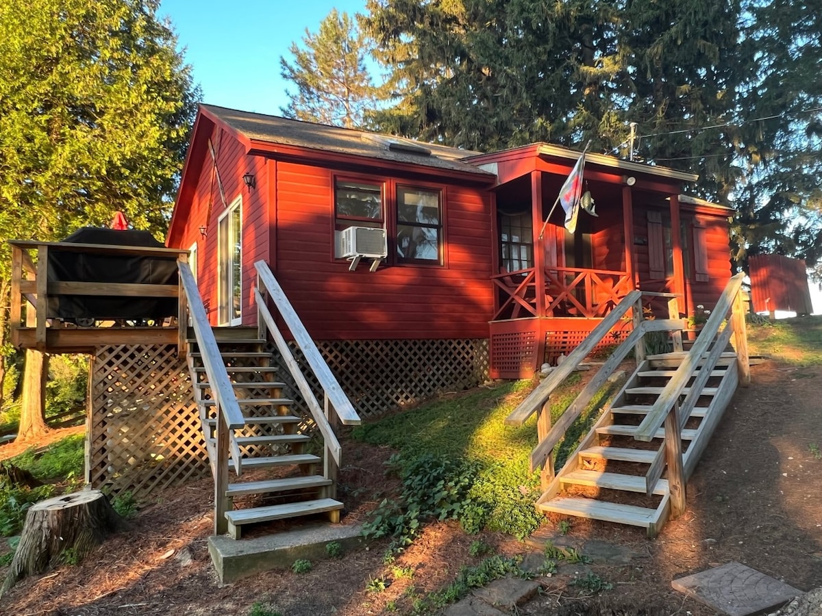 千岛河畔3卧室乡村小屋。