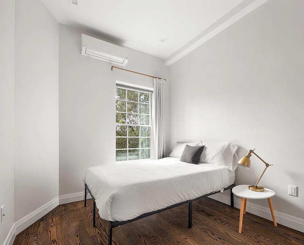 Renovated 2B/2B condo; Fort Greene