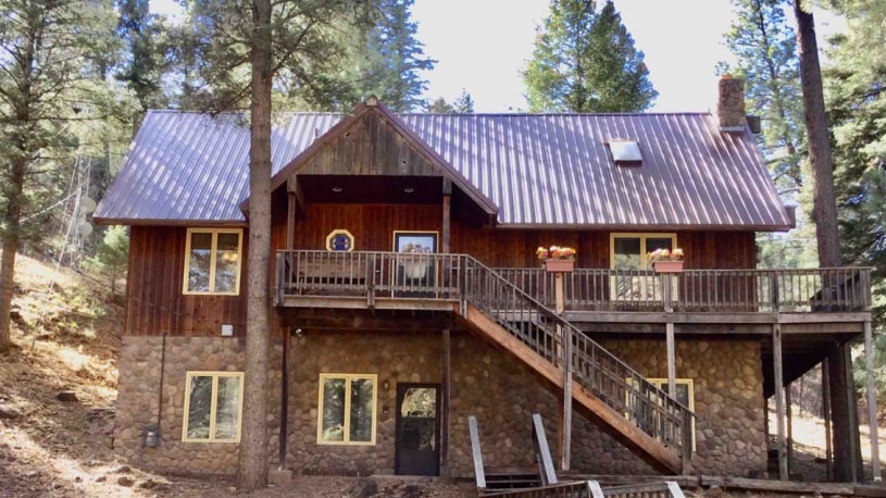 Spacious Mountain Lodge-Style Home