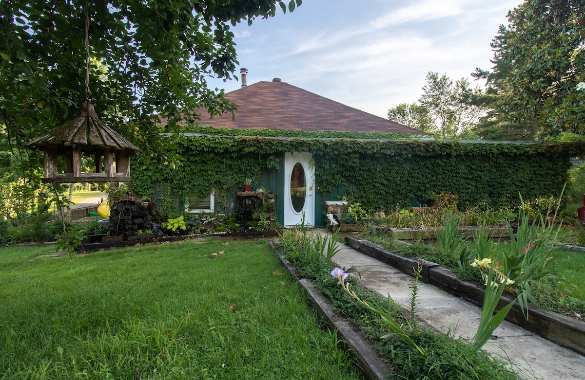 The Prancing Pony Guest House at Edendell