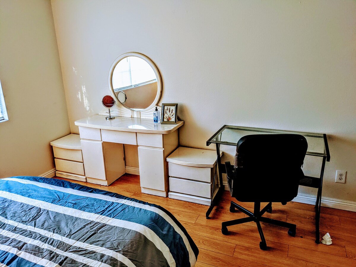 Cozy comfortable room in HH温馨之家欢迎入住哈岗 独立式别墅 雅房 出租