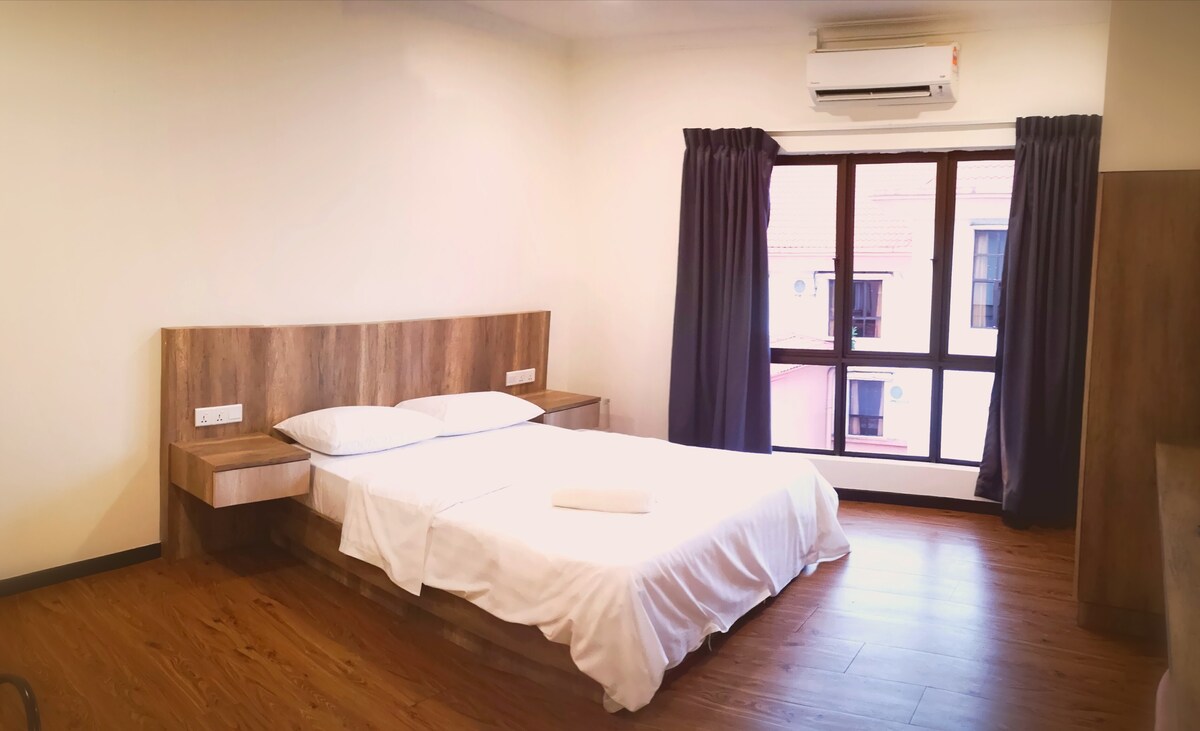 亚庇（ Kota Kinabalu ）可爱的6卧室顶层公寓！