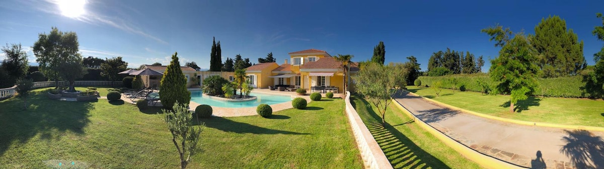 Villa exceptionnelle avec piscine