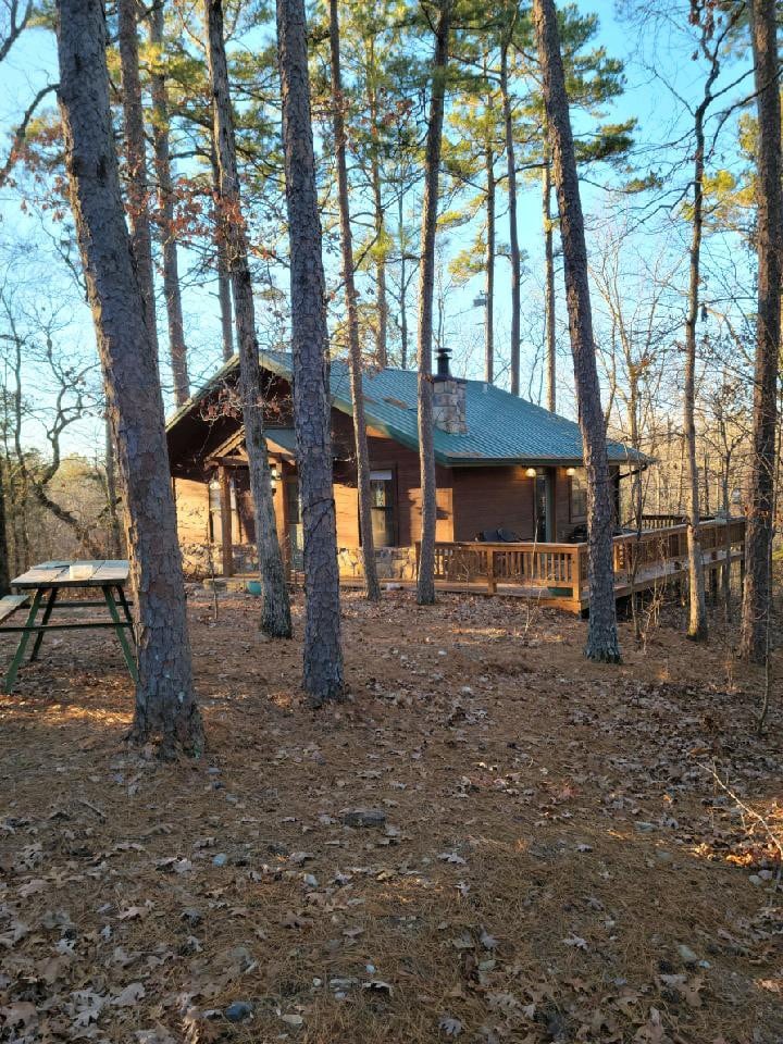 树莓度假屋森林中的隐秘小屋