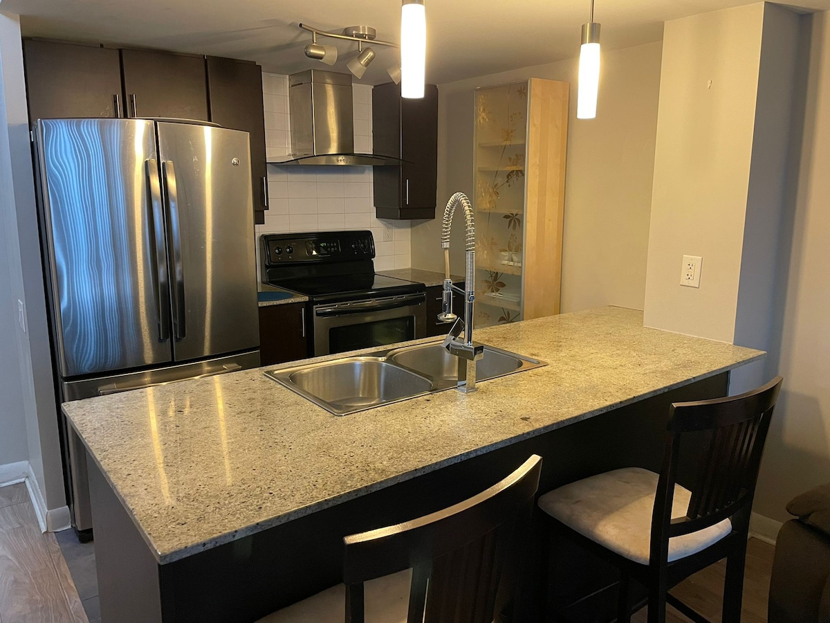 Modern 1 bedroom Condo at Scarborough Town Centre