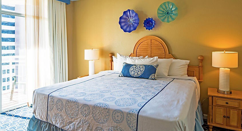 3 BEDROOM Sleeps 10 in HEART of Myrtle Beach