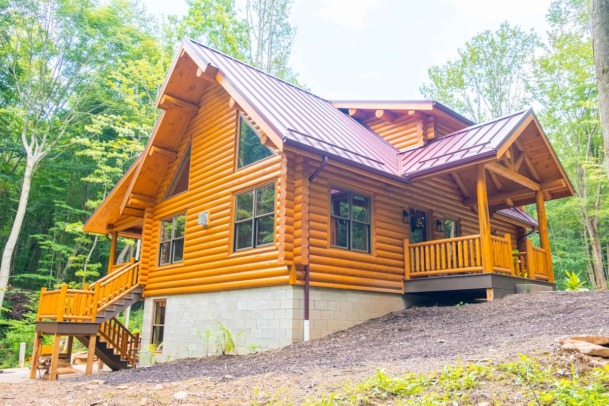 Creek Song Cabin | Hot Tub | Brand New Log Cabin