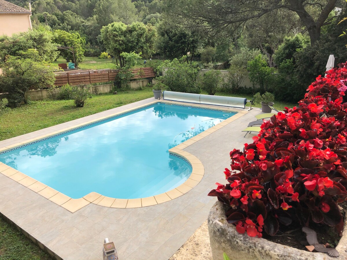 Magnifique villa avec piscine au cœur de la nature