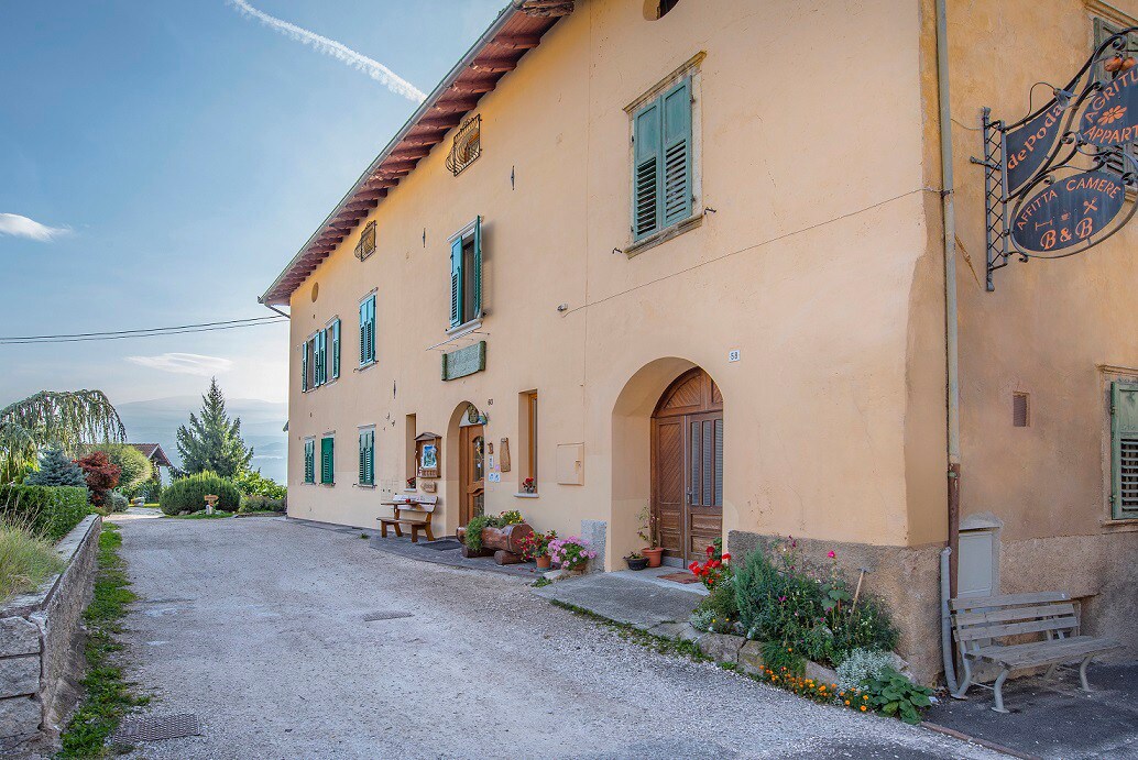 特伦蒂诺（ Trentino ）的团体民宅，带多功能客房