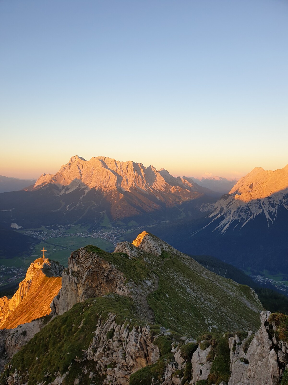 Alpenidylle享受一座美妙的山脉背景3