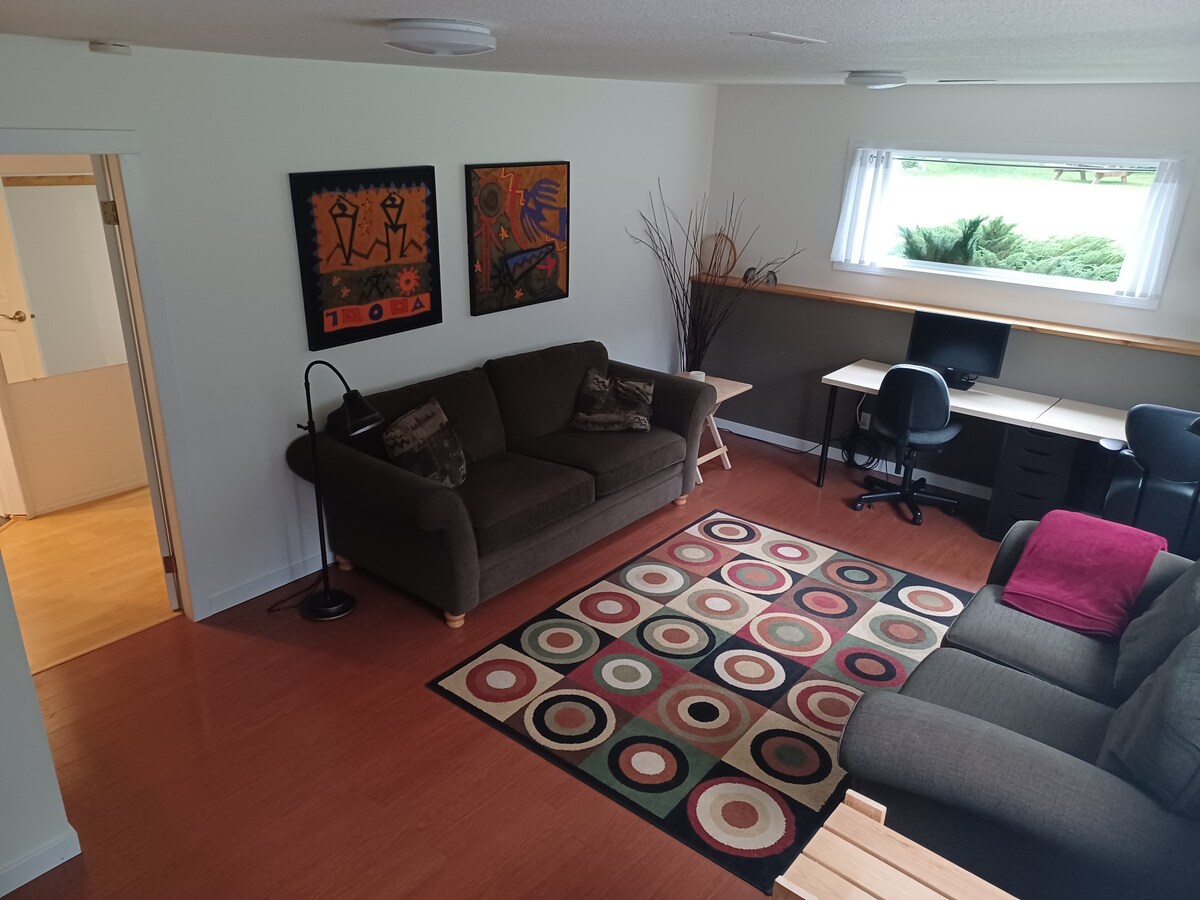Bright, one-bedroom suite in Smithers