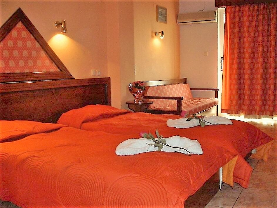 delphi aiolos酒店2张单人床和沙发床和薇薇