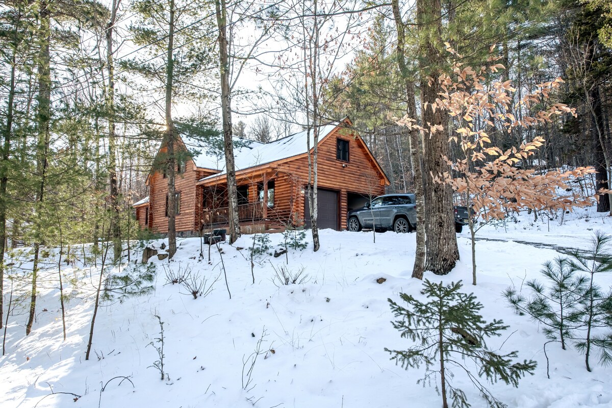 靠近滑雪山和湖泊的豪华小木屋