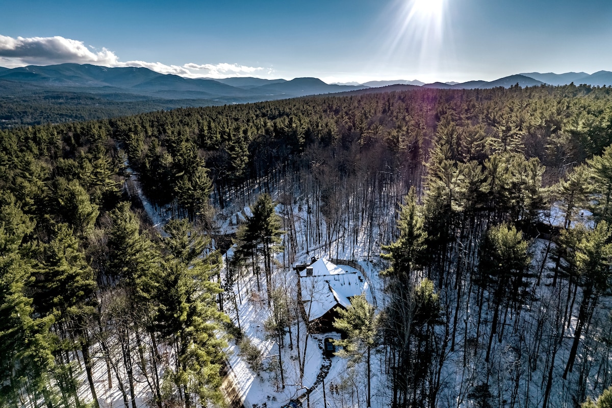 靠近滑雪山和湖泊的豪华小木屋