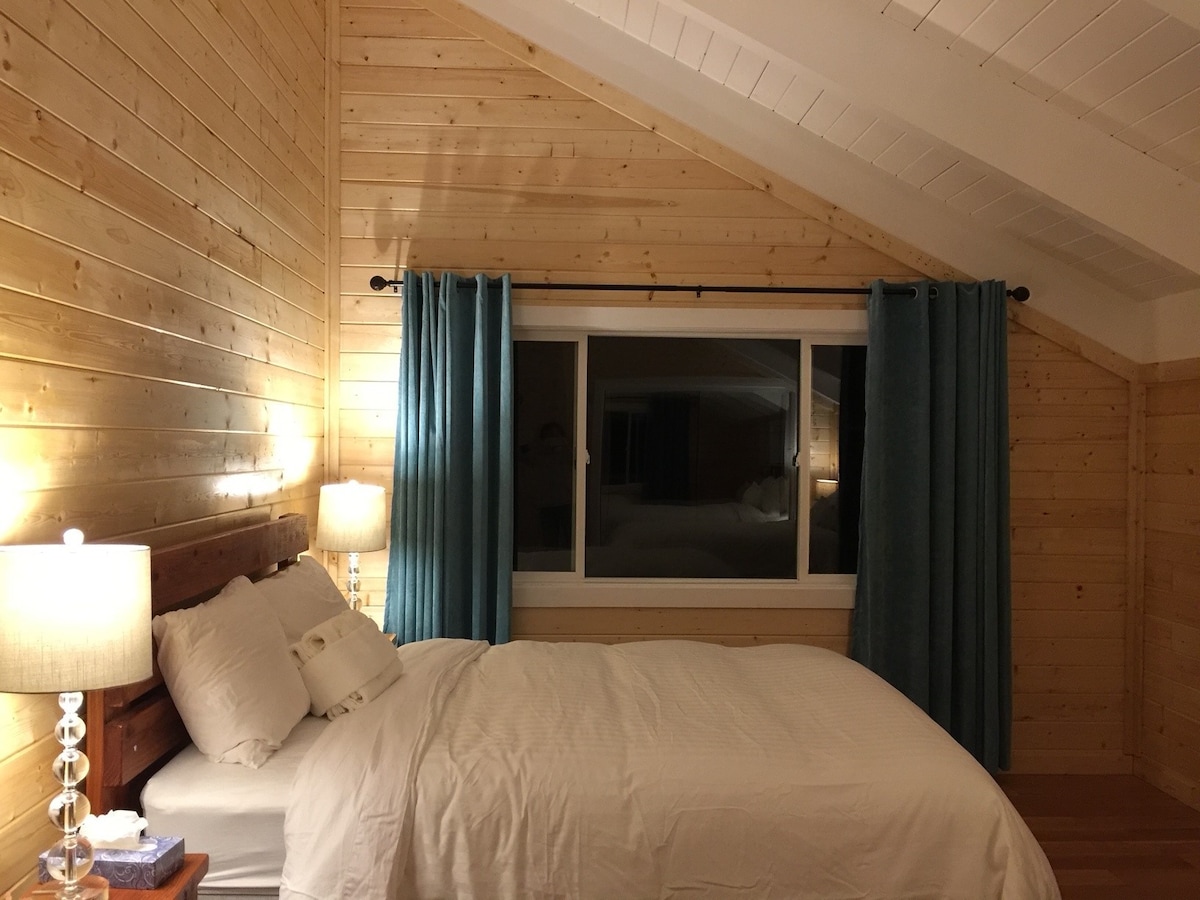 宽敞的5卧室木质房屋NEXT Golf & Creek