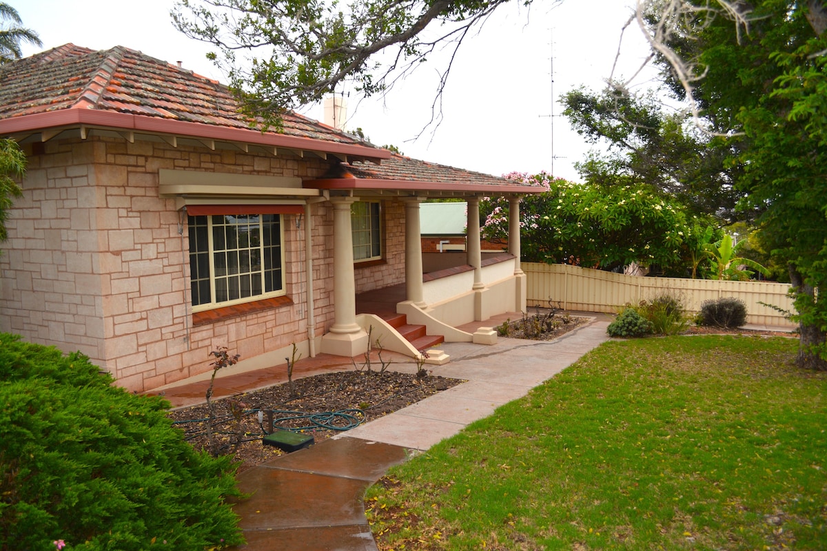 Whyalla House - Home2 Home Executive Accommodation