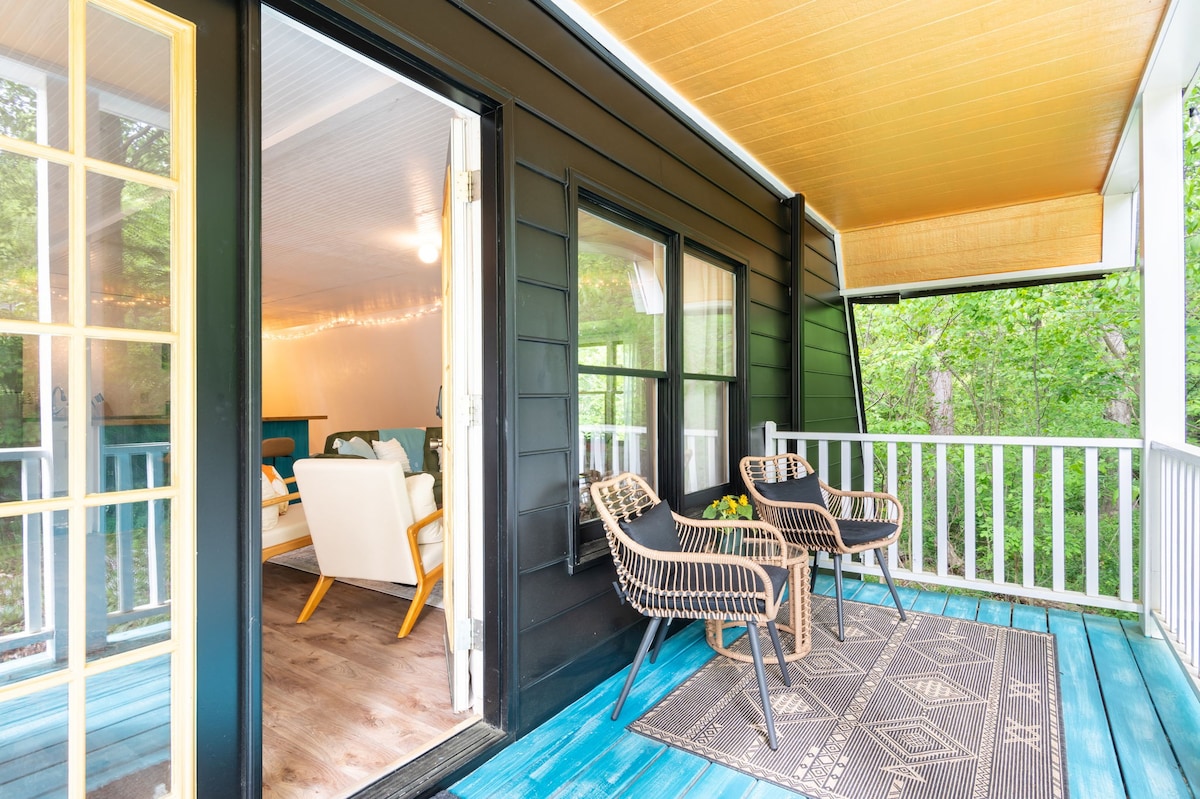 The Bohive off 95: Spacious, Pet-Friendly Retreat