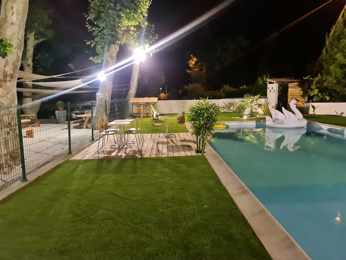 Gîte avec piscine en Bourgogne-Le Creusot